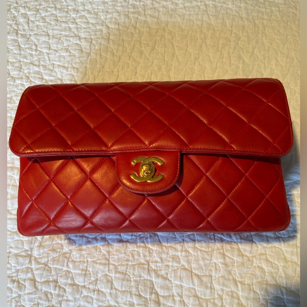 CHANEL Double Sided Flap Quilted Leather Handbag - Picture 2 of 16
